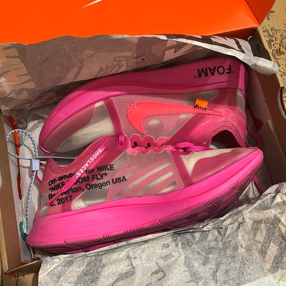 Off White Zoom Fly Pink